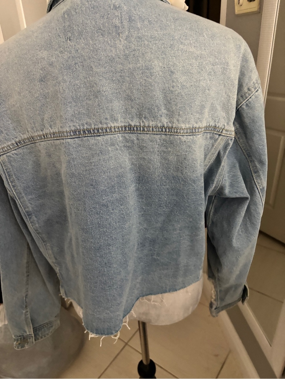 Signature 8 Multi-Color 3D Floral Appliqué Cropped Denim Jacket - Picture 7 of 11
